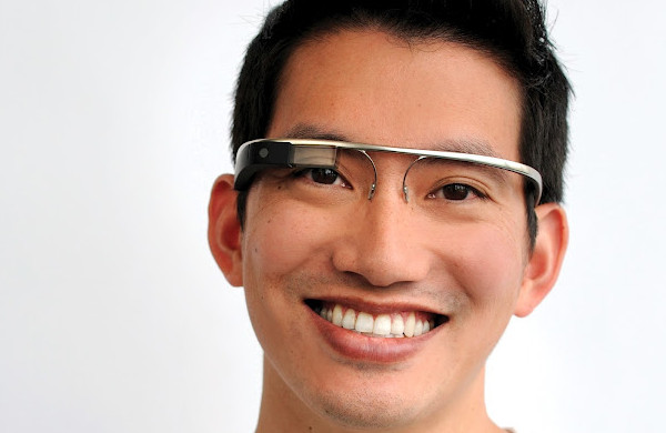 گوگل عینک مجهز به نمایشگر می‌سازد